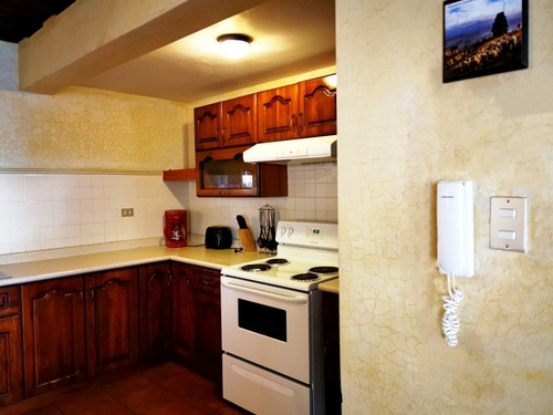 Imagen 4 de 12 de Hermoso Apartamento Dentro De Residencial.