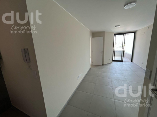Venta En Nueva Córdoba - Planta Baja De 66 Metros Propios Y Patio Exclusivo