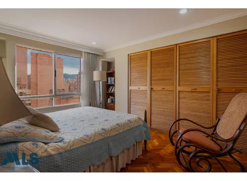 Apartamento En Sector De Laureles(mls#245497)