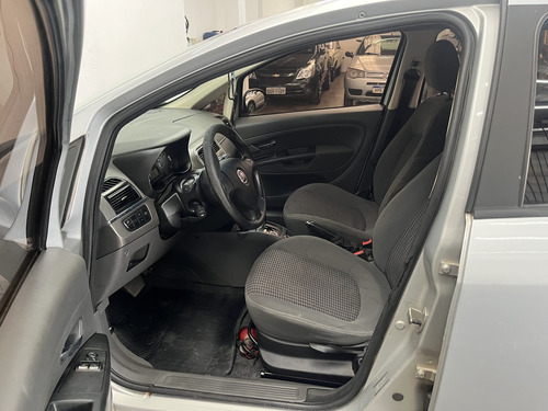 Fiat Punto 1.8 ESSENCE 16V FLEX 4P AUTOMATIZADO