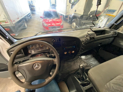 Caminhão M.benz Accelo 815 Ano 2013 Bau Un.dono