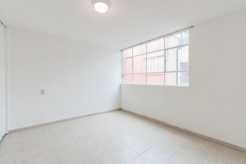 Imagen 4 de 14 de Departamento En Venta En Calle 1 De Mayo 22-548