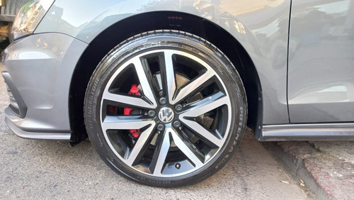 Imagen 15 de 17 de Volkswagen Vento 2018 2.0 Tsi Gli 211cv App Connect + Nav