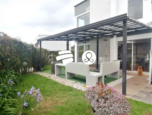 Venta Casa Unifamiliar Área 530m2, Alto Del Escobero