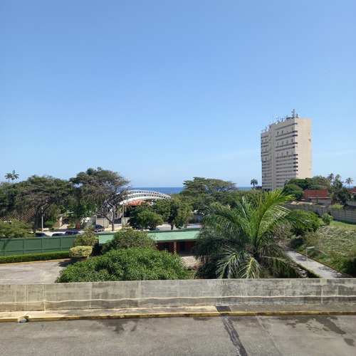 Vendemos Apartamento Para Socios Del Club Puerto Azul - Naiguata, 3/2/1 Xavijennyinmuebles