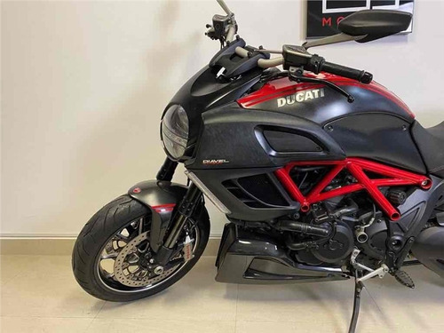Imagem 5 de 11 de Ducati Diavel Carbon