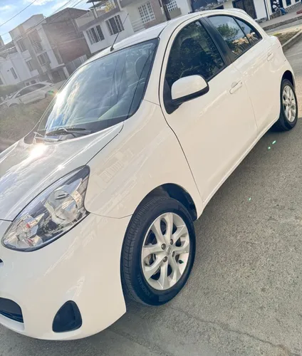 Nissan March 1.6 Sense At