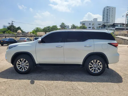 Toyota Fortuner 2.7L SRV