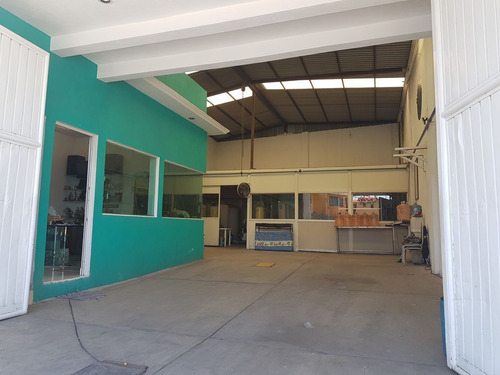 Bodega Comercial En Atizapán