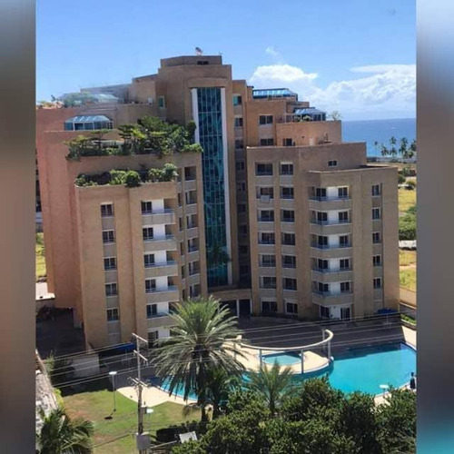 Penthouse Ubicado En Residencias Solarium, Urbanizacion Costa Azul, Porlamar Ic-00232