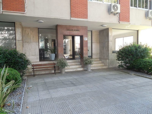 Pocitos Diego Lamas Y Av.rivera