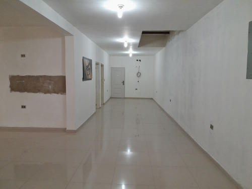 Imagen 2 de 11 de Casa En Venta Con Piscina En Punto Fijo Sector Cujicana 04126887776 22-28606