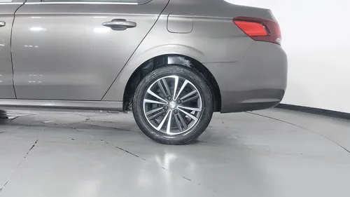 Peugeot 301 1.6 ALLURE HDI MT