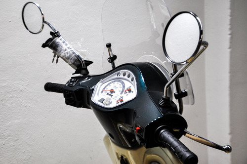 Imagen 8 de 19 de Motomel Strato Euro 150 Scooter Sin Cambios Uno Motos