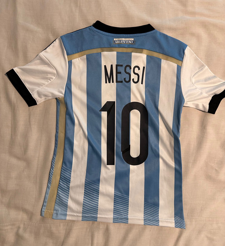 Remera Original Adidas Mundial 2014. Talle 10. (Usado)