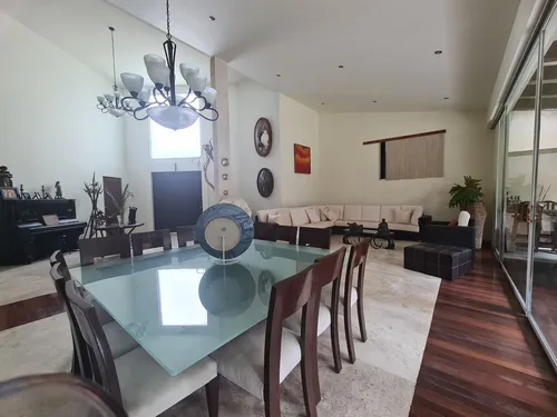 Casa Con Alberca En Venta En San Martinito, Frente A La Vista