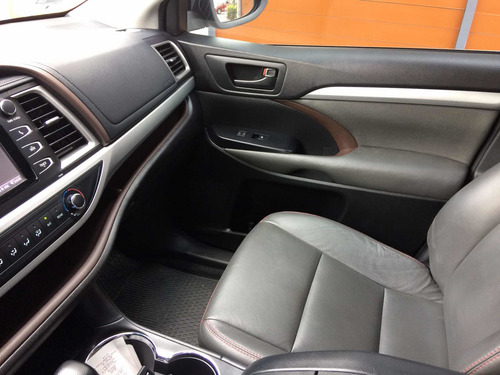 Toyota Highlander Le