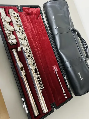 Flauta Transversal Yamaha Yfl 281s | Parcelamento sem juros