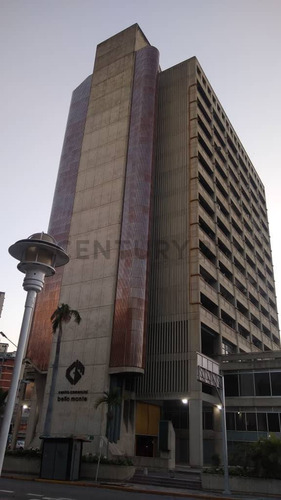 Oficina En Alquiler Ubicada En El Centro Comercial Bello Monte. Mg 450