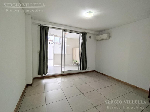 Imagen 9 de 17 de Departamento Monoambiente Con Patio En Venta En Rosario
