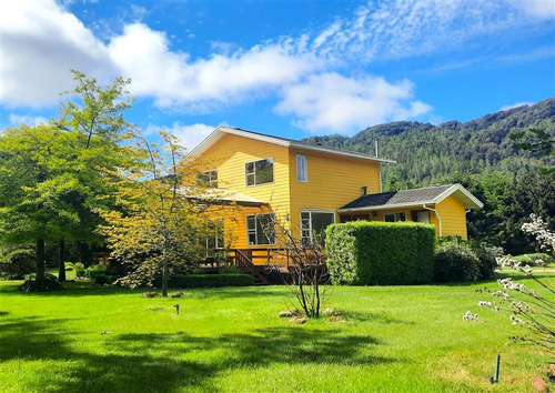 Casa En Venta En Valdivia, Condomino Con Acceso Al Río