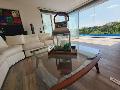 Venta De Casa Crisantemo Con Alberca Climatizada, Jacuzzi, Vistas Panorámicas Y Bonita Terraza En Fracc Rancho San Diego Ixtapan De La Sal Edomex
