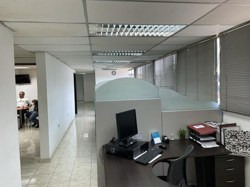 Imagen 3 de 10 de #1528 Galpon 3600m2 Guatire