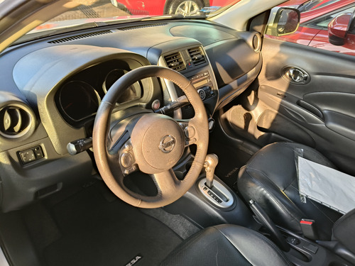 Nissan Versa 1.6 Exclusive At