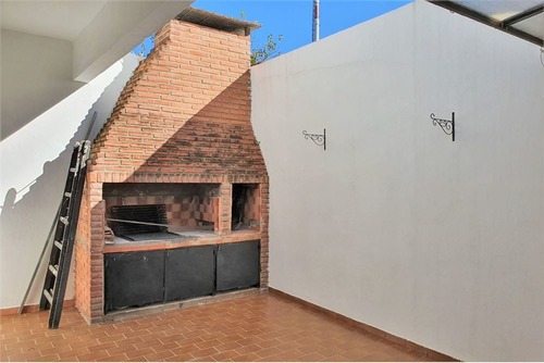 Venta Casa En Ph Con Cochera Patio Y Terraza