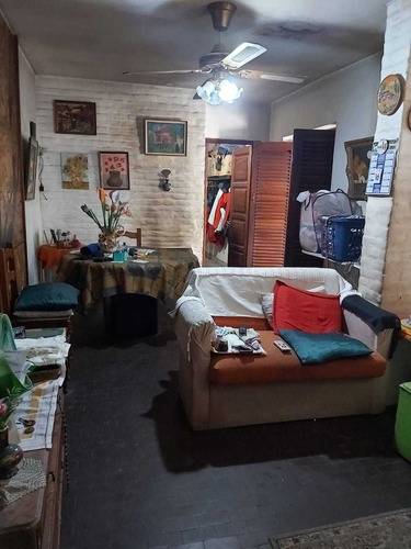 Imagen 4 de 14 de Casa De 5 Ambientes Muy Buen Estado