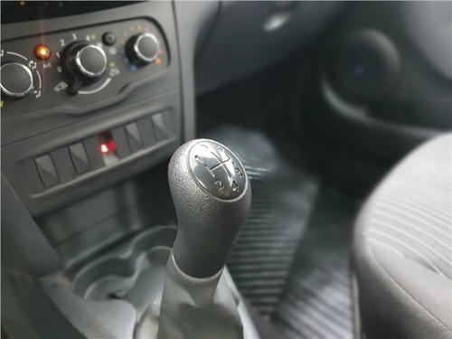 Imagem 13 de 14 de Renault Logan 1.0 12v Sce Flex Life Manual