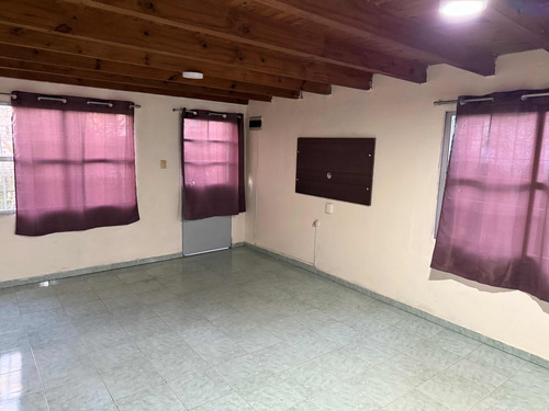 Se Alquila En Villa Colón.dúplex Con Posibilidad De 2 Dorm