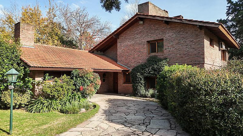 Excelente Casa En Venta Con Vista Al Golf