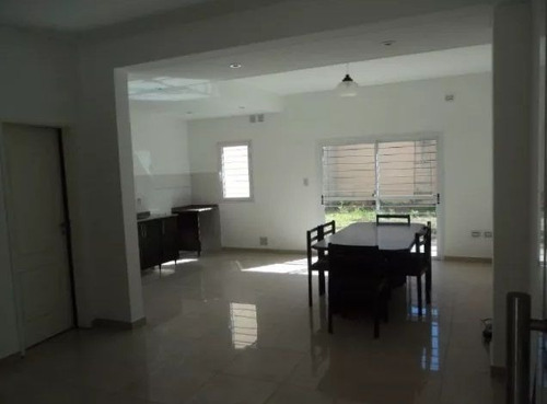 Venta Ezeiza Duplex De 3 Dormitorios