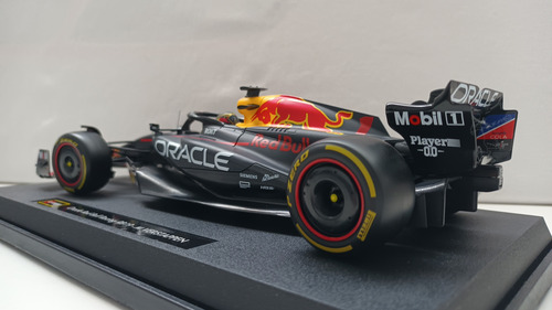 Burago Red Bull Racing Rb 19 M. Verstappen Escala 1 18 (Usado)