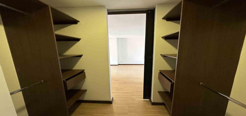 Apartamento En Arriendo Ubicado En Envigado Sector Loma Del Esmeraldal (27260).