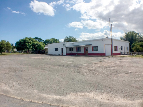 Imagen 2 de 7 de 2 Casas Y Local Comercial Con Terreno De 11000m2. Antolín