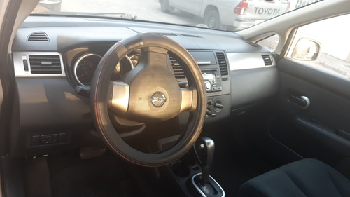 Nissan Tiida Automático