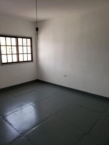 Casa En Venta - 2 Dormitorios 1 Baño - 420mts2 - Ensenada