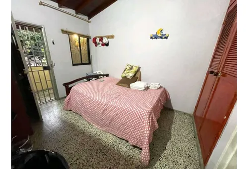 Vendo Casa Unifamiliar Con El Aire Libre En El Barrio Cabañas, Bello.