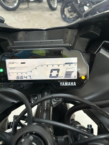 Yamaha Yzf R15 2024 / 6.647 Km