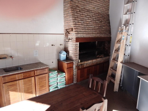 Imagen 18 de 30 de Casa 2 Plantas. Parque Avellaneda, Fernandez 1600. 250 M2