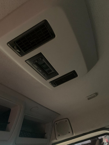 Imagem 7 de 14 de Volvo Vm 270 Truck 2020