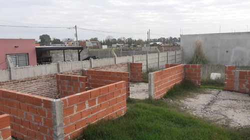 Lote Con Mejoras A La Venta En Maximo Paz Moradas De Maximo.