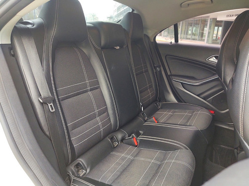 Imagen 18 de 22 de Mercedes Benz Cla 200 2015 Cla200 At Abasto Motors