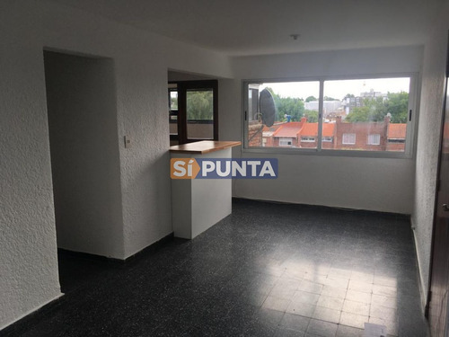 Imagen 1 de 12 de Apartamento A La Venta En Maldonado