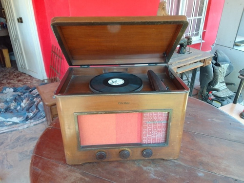 Radio Antigua Rca Victor Con Pasa Discos