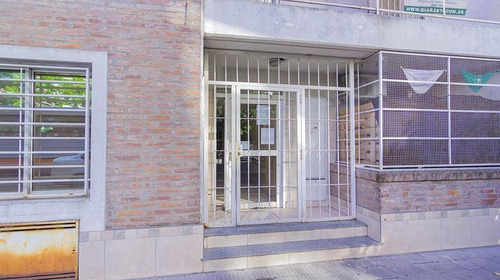 Imagen 2 de 14 de Mendoza 3006 02 07