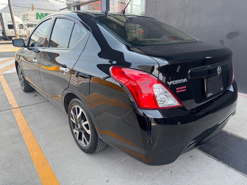 Nissan Versa Advance
