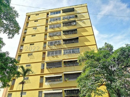 Imagen 1 de 19 de Venta De Apartamento En Montalbán I / Gc 23-804